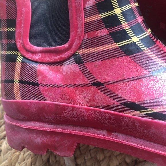 Plaid rain boots - Picture 5 of 7